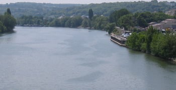 Peniche le Pecq, vue de la seine